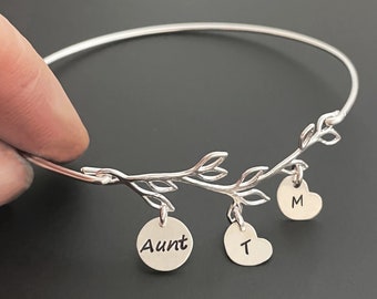 Custom Aunt Bracelet Aunt Bangle Aunt Christmas Gift from Niece Nephew Kids or Baby, Personalized Aunt Gift Idea Custom Aunt Jewelry