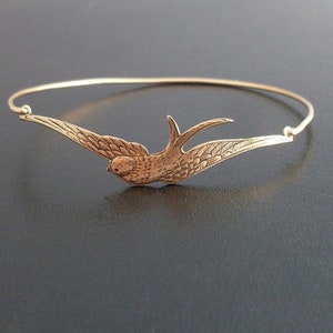 Sparrow Bracelet Sparrow Jewelry Bird Bracelet Bird Jewelry Bird Charm Bracelet Nature Jewelry for Women Bird Gift for Women Sparrow Bangle Antique Gold Tone