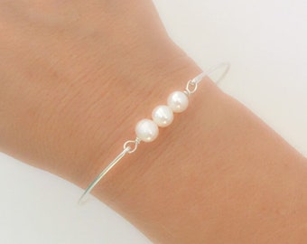 Cultured Freshwater Pearl Bracelet Wedding Gift for Bridesmaids Cultured Pearl Jewelry Cultured Pearl Bangle Bracelet for Bridal Party Gifts