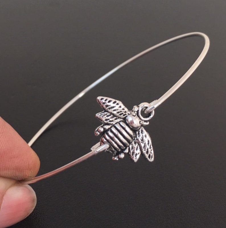 Buzzing With Charm: 925 Silver Lemon Bee Pendant For Bracelets & Bangles