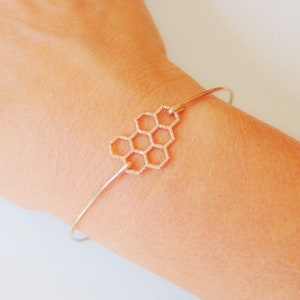 Pulsera de panal, oro rosa, joyería de panal, joyería geométrica, pulsera geométrica, joyería matemática, pulsera matemática, brazalete de panal imagen 2