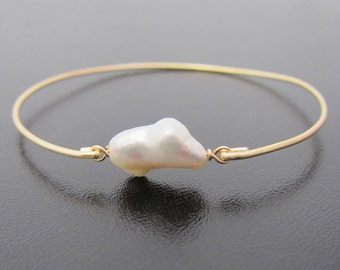 Cultured Freshwater Keshi Pearl Bracelet Keshi Pearl Jewelry Mother of the Groom Gift Mother of the Bride Gift for Mom Wedding Pearl Bangle