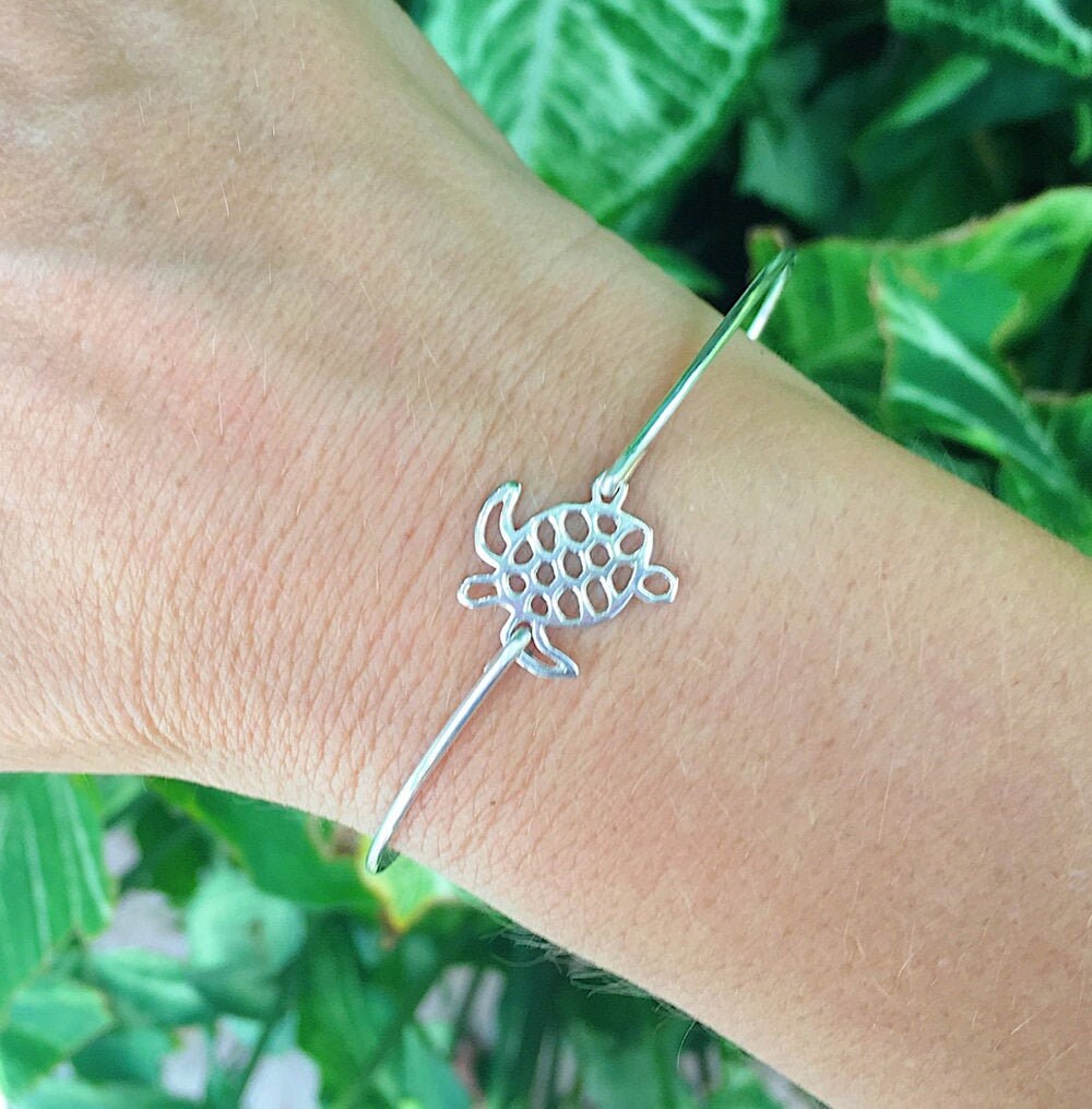 Sea Turtle Jewelry, Turtle Bracelet for Women, Beach Jewelry, Ocean Gift, Sea Turtle Bracelet, Sterling Silver Bangle