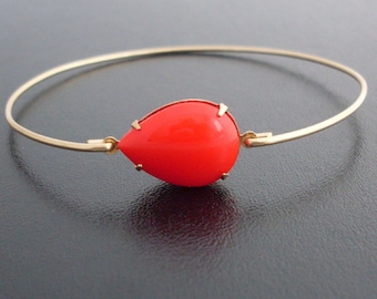 Red Bracelet Red and Gold Tone Bracelet, Red and Gold Tone Jewelry, Red Glass Drop, Red Glass Bangle, Red Bangle Bracelet, Red Jewelry