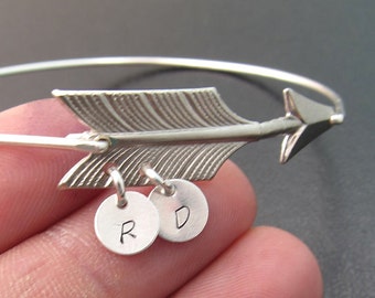 Arrow of Friendship Bracelet Best Friend Gift Customize with 2 3 4 5 Initial Charms Best Friend Valentines Day Gift Idea Bestfriend Bracelet