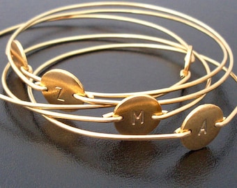 Bridesmaid Bracelets Set of 5 Bridesmaid Jewelry Initial Bracelets Bridesmaid Gift Set of 5, Gold Plated Discs with Brass or 14k GF Bands