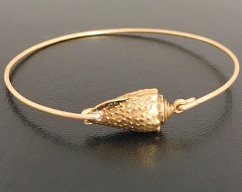 Conch Shell Bangle Bracelet pour les femmes Conch Shell Bijoux Cone Shell Bracelet Gold Tone Shell Bijoux Shell Bangle Seashell Bijoux