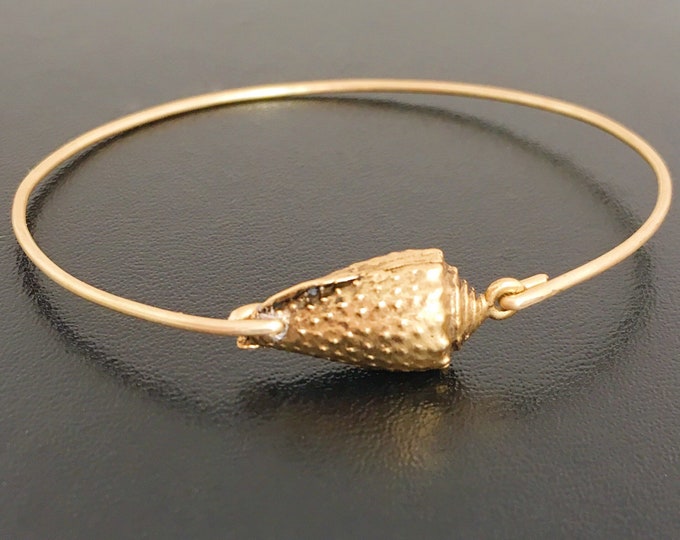 Conch Shell Bangle Bracelet for Women Conch Shell Jewelry Cone Shell Bracelet Gold Tone Shell Jewelry Shell Bangle Seashell Jewelry