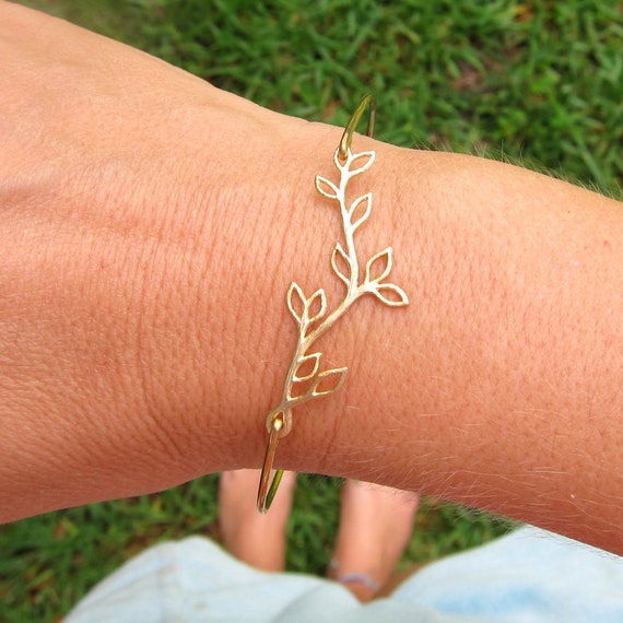18K Gold Olive Branch Bracelets, Delicate Olive Tree Bracelet for mom,Leaf Vine Bracelet, Bridesmaid gift,initial bracelet,Layering Bracelet