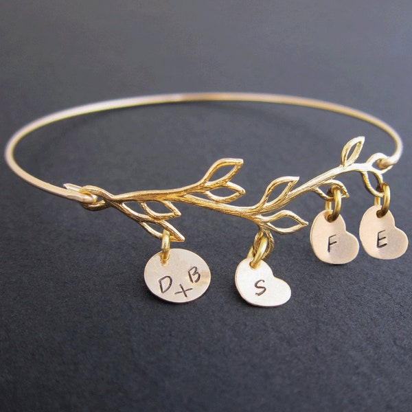 Family Tree Thoughtful Christmas Gift for my Mom Personalized Christmas Gift for Grandma Jewelry Gift Grandmother Custom Grandma Bracelet