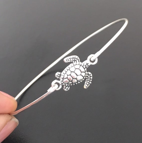 Mini Sea Turtle Bracelet Bangle, Gift for Beach Lover Gift for Friend, Beach Theme Wedding Beach Gift Jewelry Beach Wedding Bridesmaid Gift