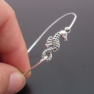 Bracelet hippocampe bijoux hippocampe Bracelet hippocampe pour femme Bracelet jonc à breloques hippocampe bijoux océan bijoux mer bijoux vie marine