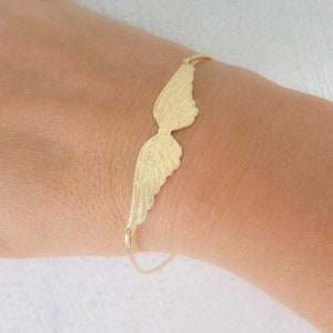 Double Wing Bracelet Gold Tone Patriotic Gift for Air Force Wife Gift Air Force Girlfriend Gift Airforce Mom Air Force Mom Gift Wing Jewelry Bild 2