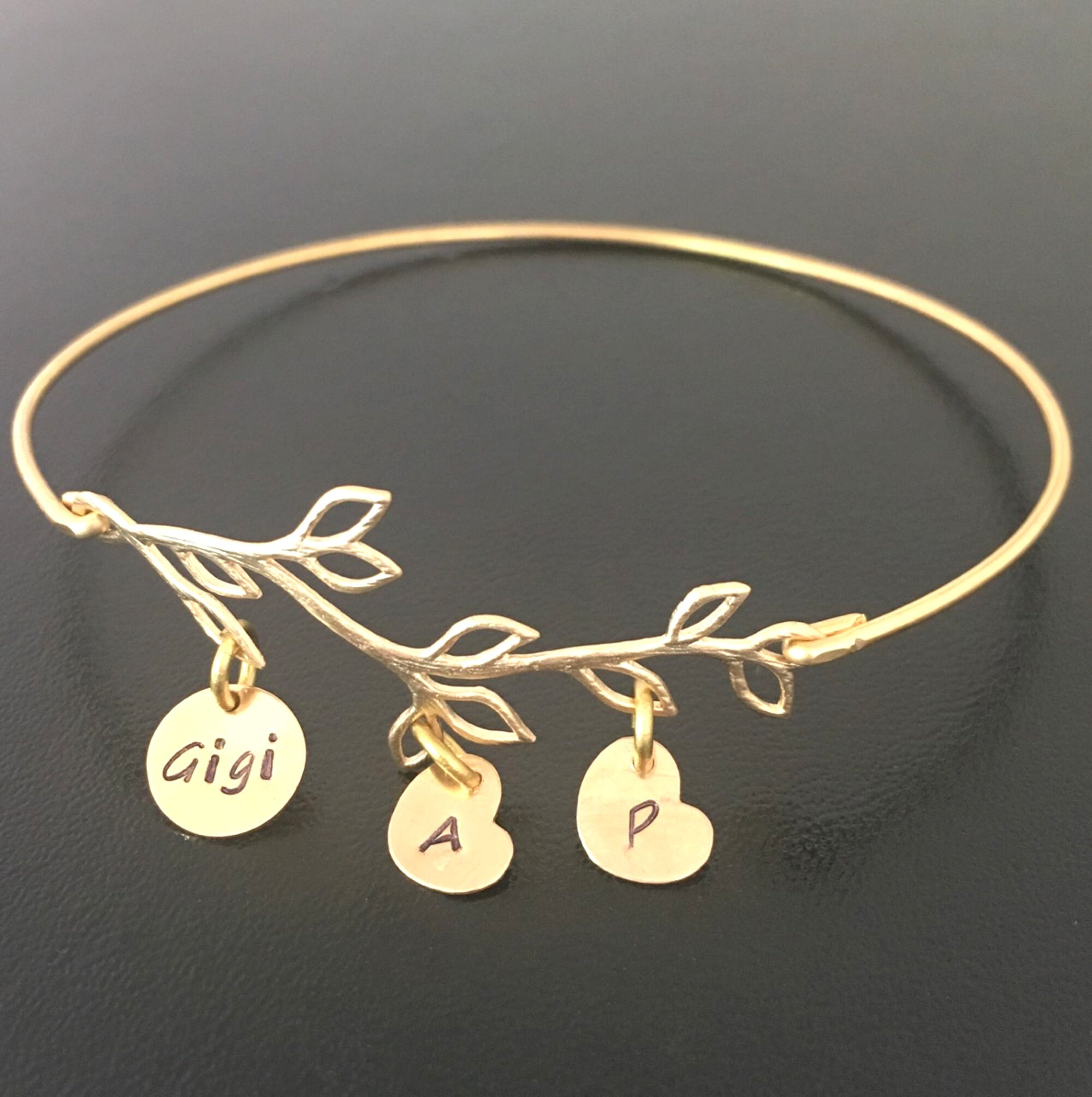 Mom Charm Bracelet Personalized Mom Gift Custom Mom Bracelet with Kids