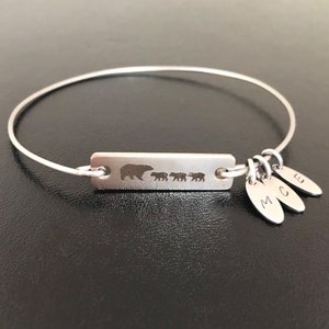 Mama Bear Bracelet with Charms Mom Jewelry Personalized Gift Mom Gift Idea Christmas Gift for Mom Birthday Gift from Daughter from Son Kids