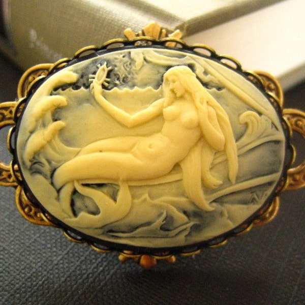 vintage art nouveau frame mermaid cameo pendant