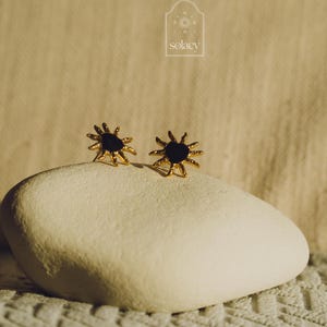 Sun boho earrings, Gold plated dainty earrings, sun earrings, Boho earrings, boucle d&#39;oreilles, Ohrringe, schmuck, sun & heart earrings