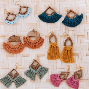 ORECCHINI BOHO MACRAME/ macramé oorbellen / orecchini mezzaluna /Makrame Ohrringe boho/boucle d&#39;oreille /orecchini macramè /regalo festa della mamma