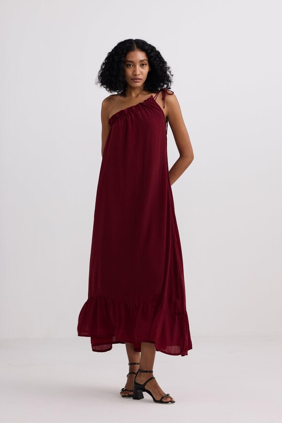 One-shoulder Maxi dress in Burgundy Burgundy / M One-shoulder Maxi dress in Burgundy Burgundy / M