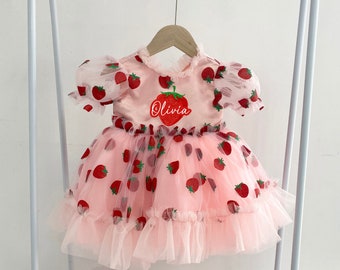 Personalized Berry First Birthday Outfit, Personalized Baby Girl Strawberry dress, Sweet One Baby set, Baby Girl Gift, Cake Smash Photoshoot