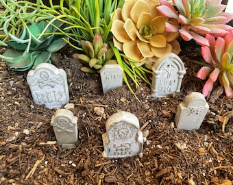 Mini Tombstones Concrete Garden Decorations Halloween Terrarium Plants Cemetery Headstone RIP