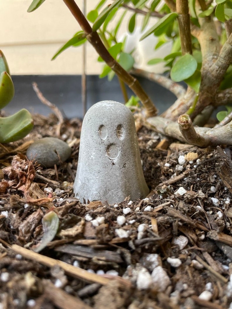 SMALL Ghost Garden Decoration Concrete Fairy Miniature Halloween Grave image 1