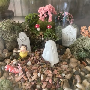 SMALL Ghost Garden Decoration Concrete Fairy Miniature Halloween Grave image 6