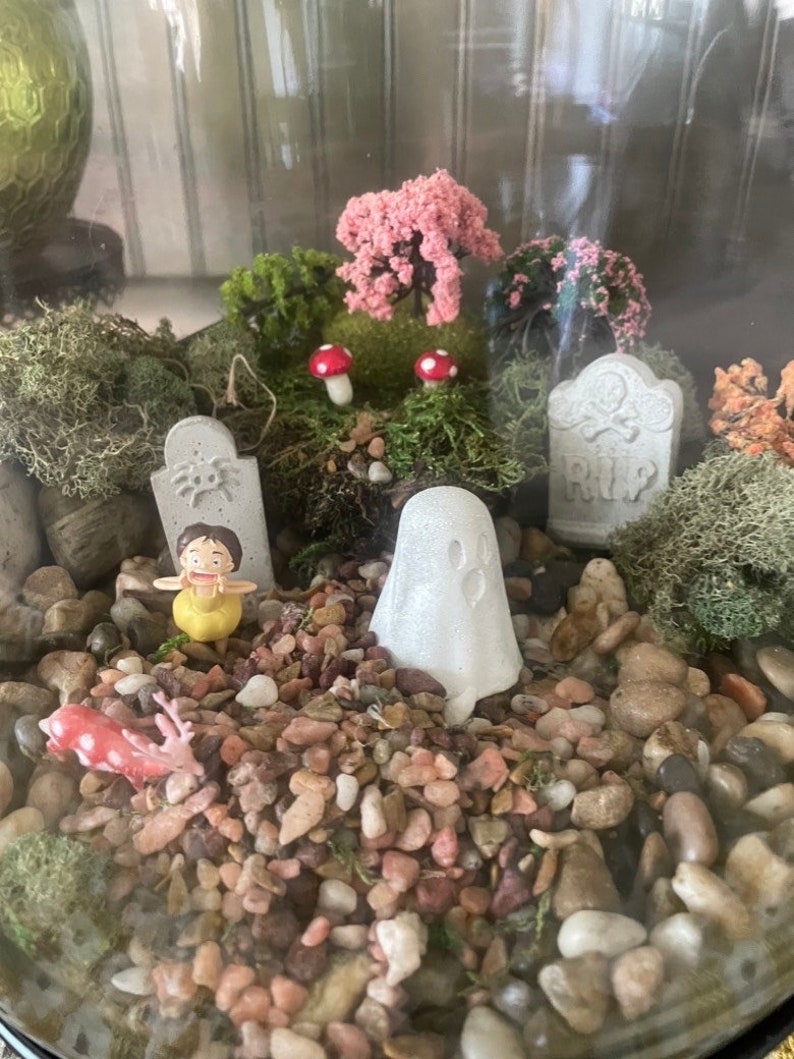 SMALL Ghost Garden Decoration Concrete Fairy Miniature Halloween Grave image 6