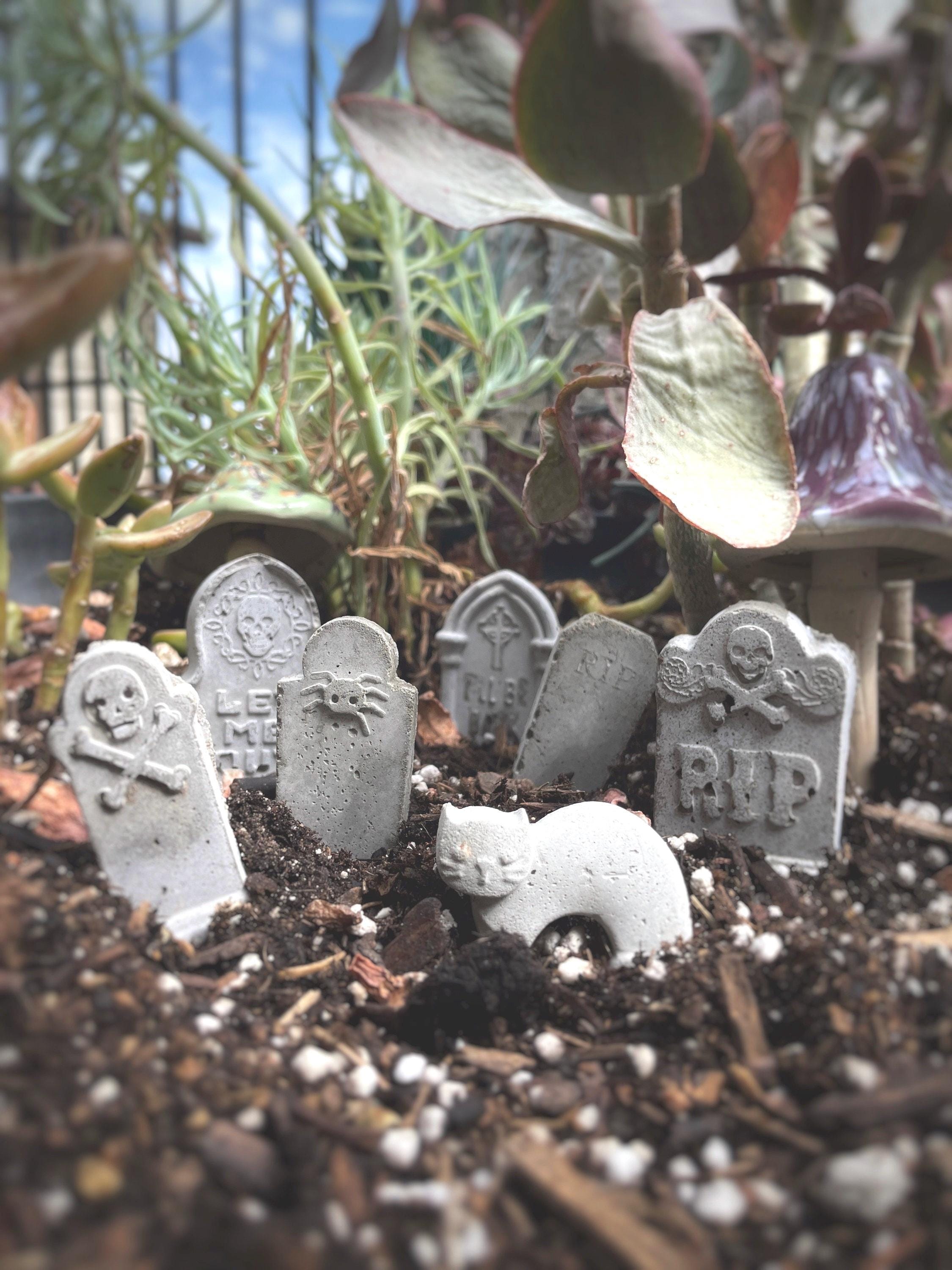 Mini Tombstones Concrete Garden Decorations Halloween Terrarium Plants Cemetery Headstone RIP