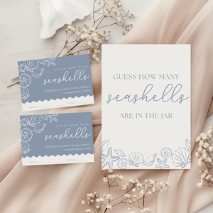 Puede incluir: Un conjunto de tres tarjetas con temática de conchas marinas. Dos tarjetas más pequeñas son de color azul claro con ilustraciones de conchas marinas y el texto "Adivina cuántas conchas marinas". Una tarjeta más grande tiene el mismo texto y borde de conchas marinas.