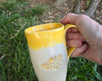 Bee Mug / Ceramic Coffee Mug / 10 Ounce Mug