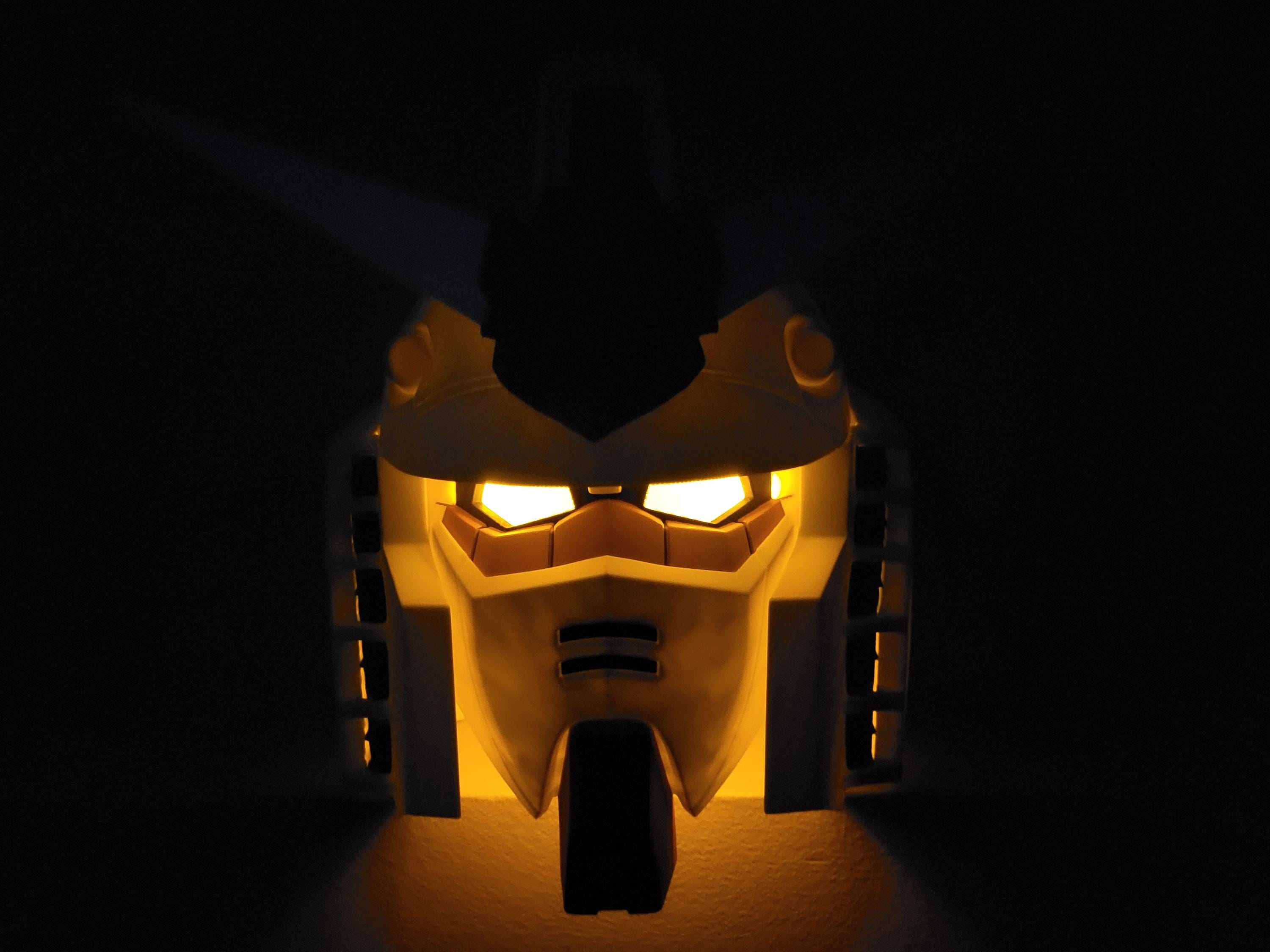 シースルー LED アイを備えた着用可能なガンダム RX78-2 ヘルメット