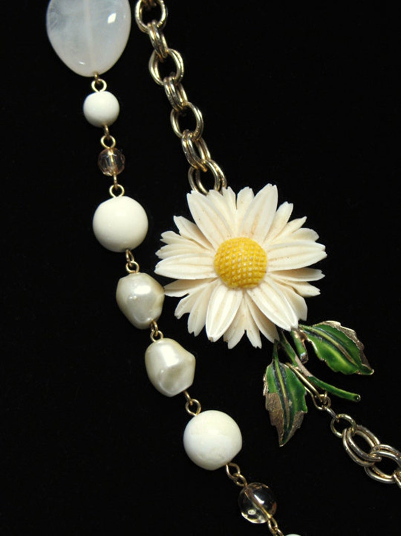 Off-White Flowers Repurposed Vintage Statement Necklace ST1509 image 2