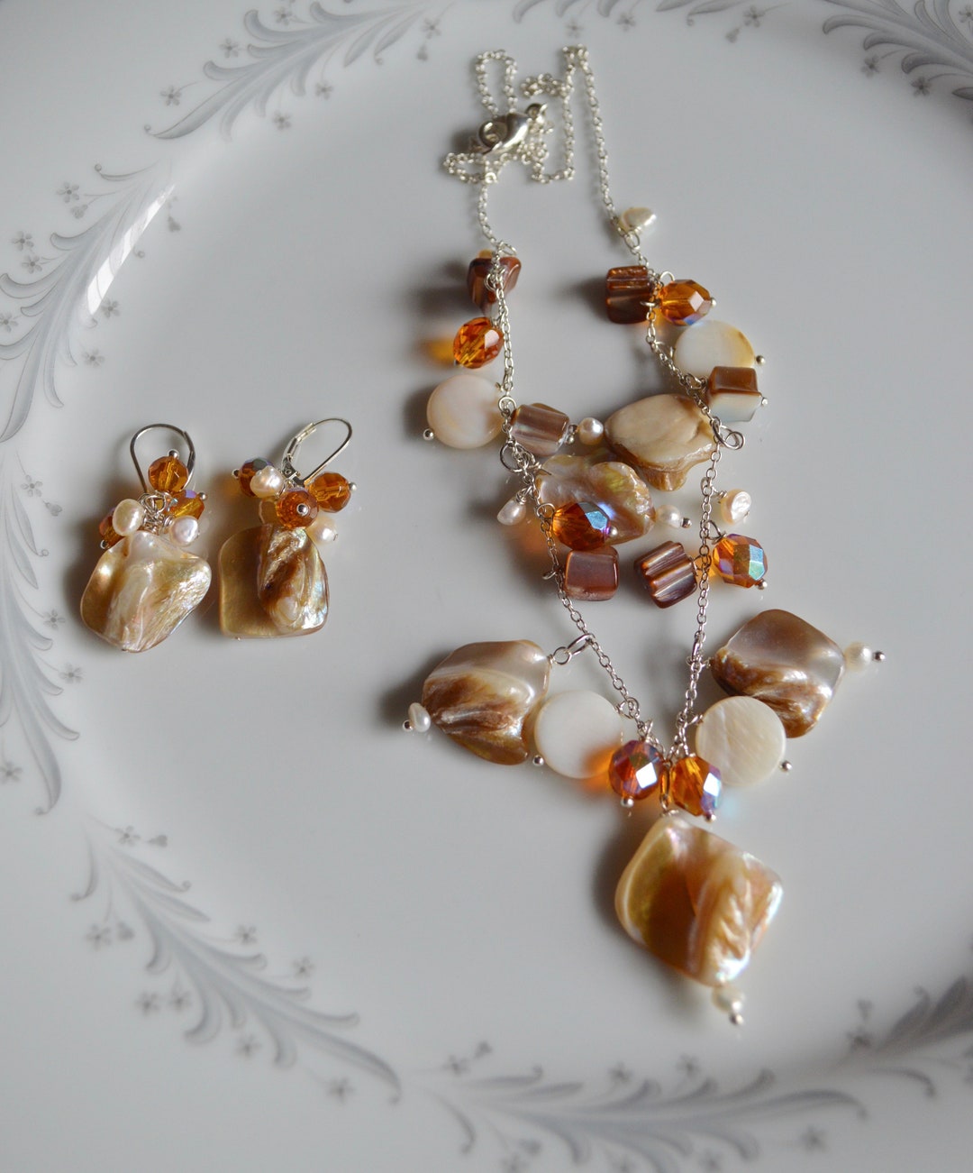 Parure De Bijoux Papillon – Collier + Boucles D’oreilles Perle Et Cristal Blanc (rhodié)