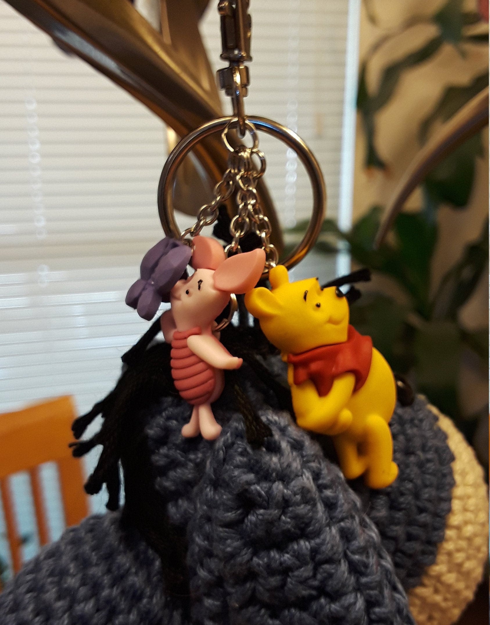 手編みのくまのプーさんのキーホルダー：コットンカーチャーム - Etsy 日本