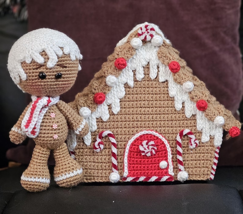 Crocheted Christmas Gingerbread Man and House: Holiday Decor image 1