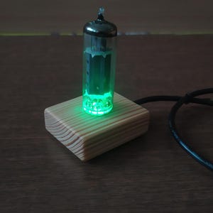 Vacuum tube nightlight with PL84 tube