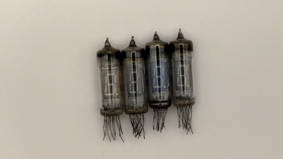 IV-6 VFD ニキシー管 7セグメント DIY 時計プロジェクト用 4個使用済み