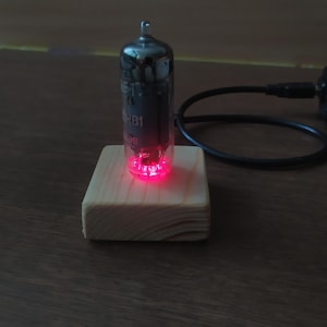 Vacuum tube nightlight with ECH81 tube