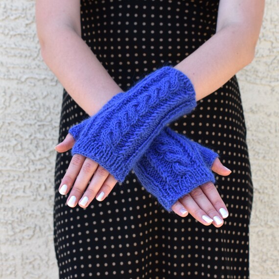 Genuine Alpaca Brushed Cable-Knit Wrist Warmers Genuine Alpaca Brushed Cable-Knit Wrist Warmers