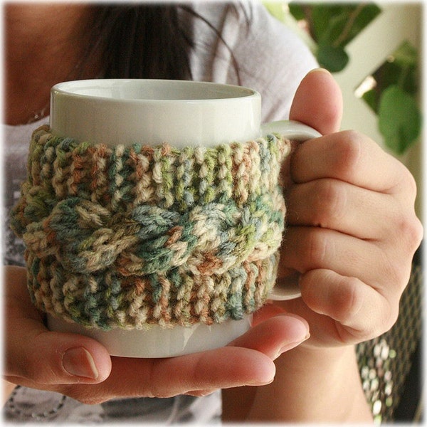 Tea cozy hand knit, outdoor