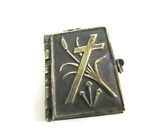 French Religious Book Locket Pendant Medal Stations Of The Cross Silver Plate France Vintage Easter