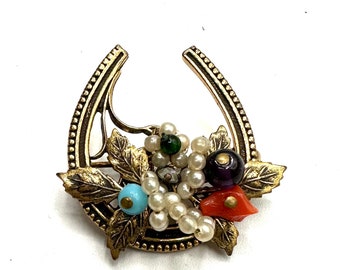 Horseshoe Pin Brooch Gold Tone Faux Pearl Lucky Vintage Rose Montee Coral Bead
