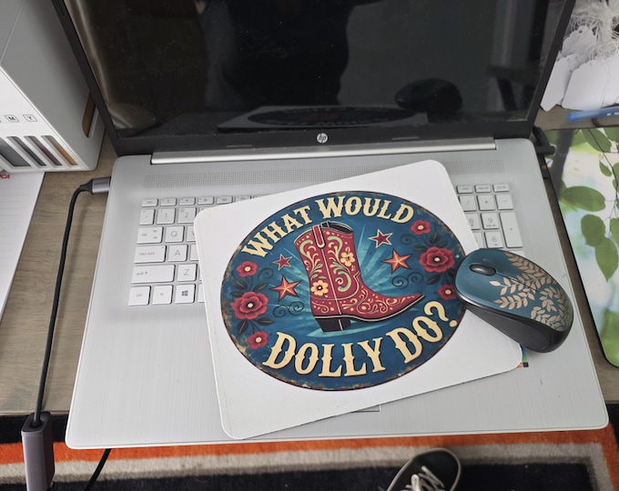 What Would Dolly Do - Mouse Pad