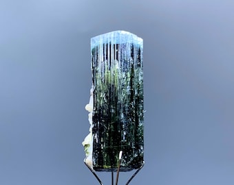 ブルーキャップトルマリン、クリーブランド石アルバイト付き