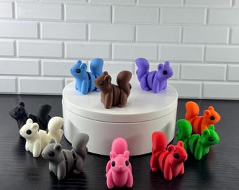 Squirrel Fidget Toy – Mini Articulated Squirrel – Flexy Desk Buddy – Sensory Stress Relief Toy – Adorable Squirrel Gift for Kids & Adults