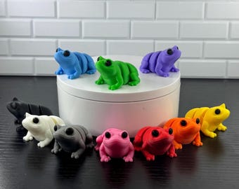 Frog Fidget Toy – Mini Articulated Flexy Frog – Cute Desk Buddy – Sensory Stress Relief Toy – Unique Gift for Kids & Adults