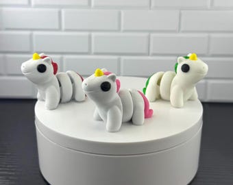 Unicorn Fidget Toy – Mini Articulated Unicorn – Cute Desk Buddy – Sensory Stress Relief Toy – Adorable Unicorn Gift – Classroom Decoration