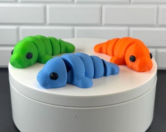 Manatee Fidget Toy – Mini Articulated Manatee – Cute Desk Buddy – Sensory Stress Relief Toy – Adorable Manatee Gift for Kids & Adults