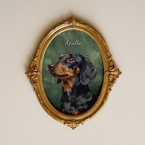 Peut inclure: Portrait ovale d'un teckel nommé Apollo, encadré dans un cadre doré orné. Le chien est noir et marron sur un fond vert. Le cadre ajoute une touche classique et élégante à l'œuvre.